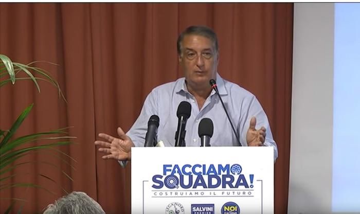 Paolo Arata in un fermo immagine tratto da un video pubblicato su Youtube.
ANSA/ YOUTUBE 
++HO -NO SALES EDITORIAL USE ONLY++