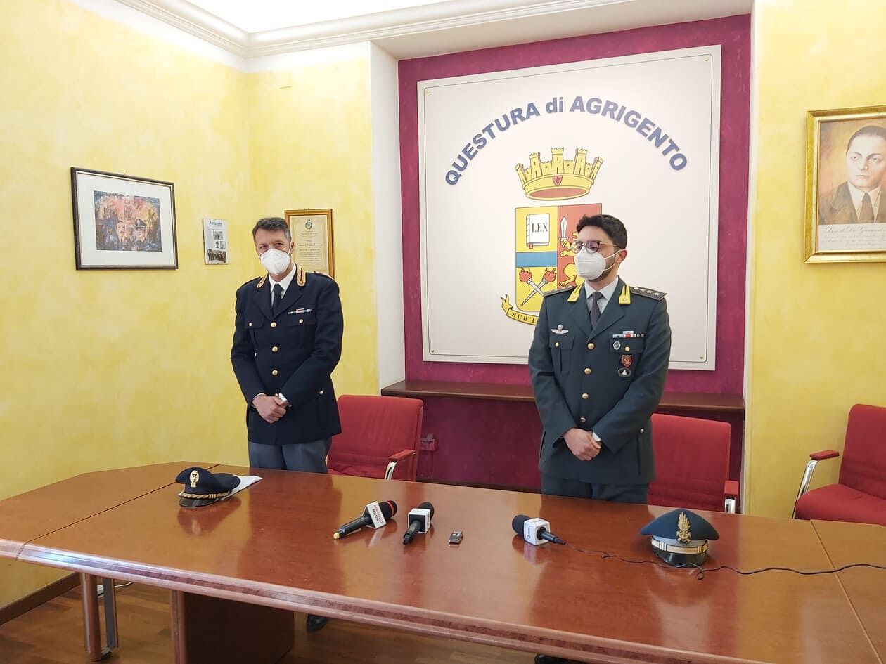 Arresto per armi e reperti archeologici