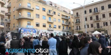 spettacolo in piazza Cavour